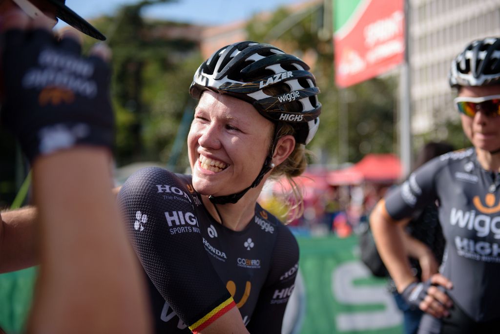 Smiles for Jolien D'Hoore (Wiggle High5)