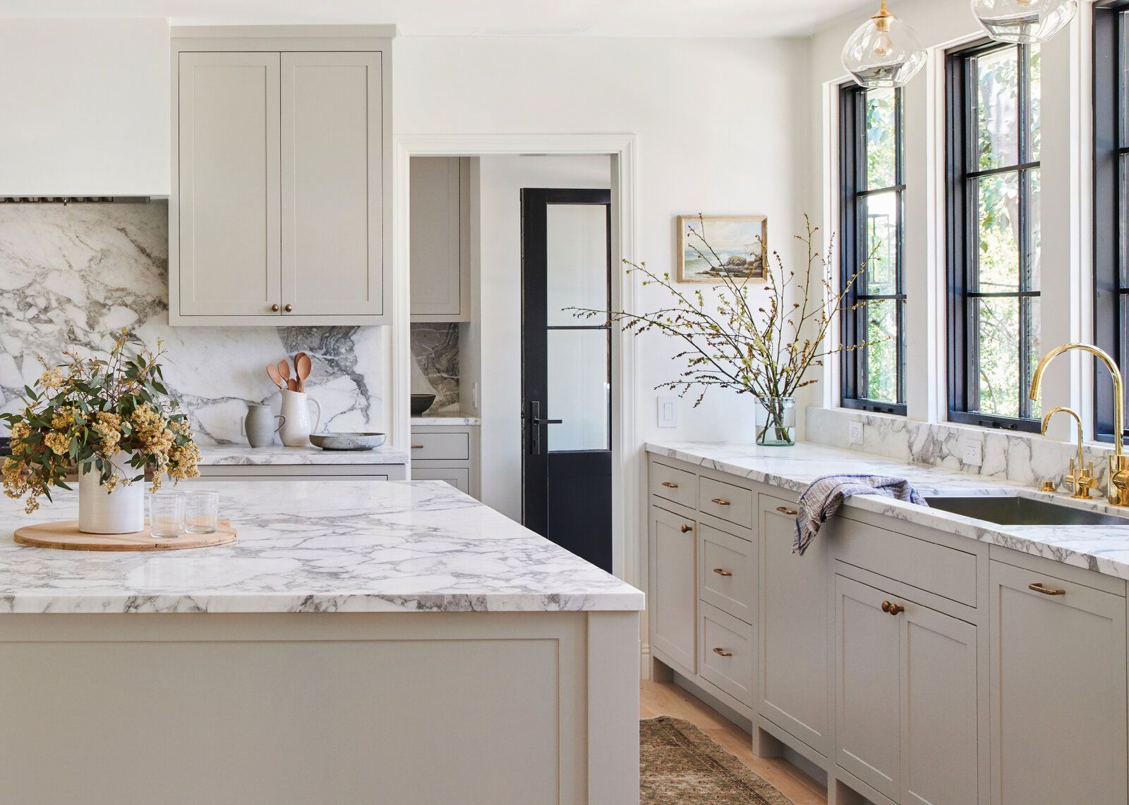 How much does it cost to paint kitchen cabinets? What you need to know ...