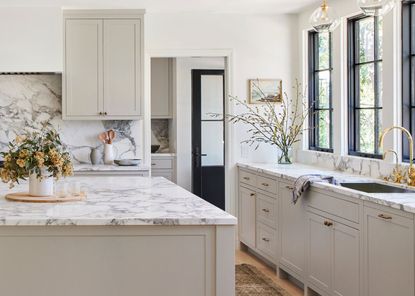 Cream Kitchen Cabinets: The Ultimate Guide