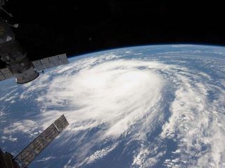 hurricane-katia-110902-02