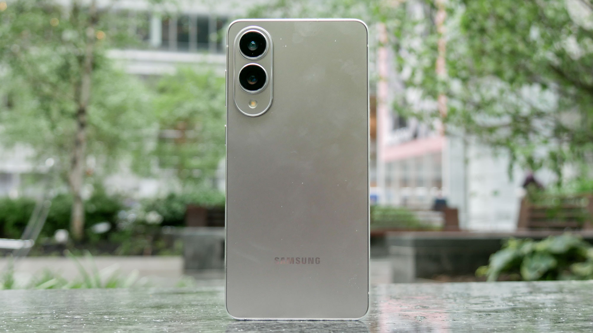 Samsung Galaxy S25 Edge review.