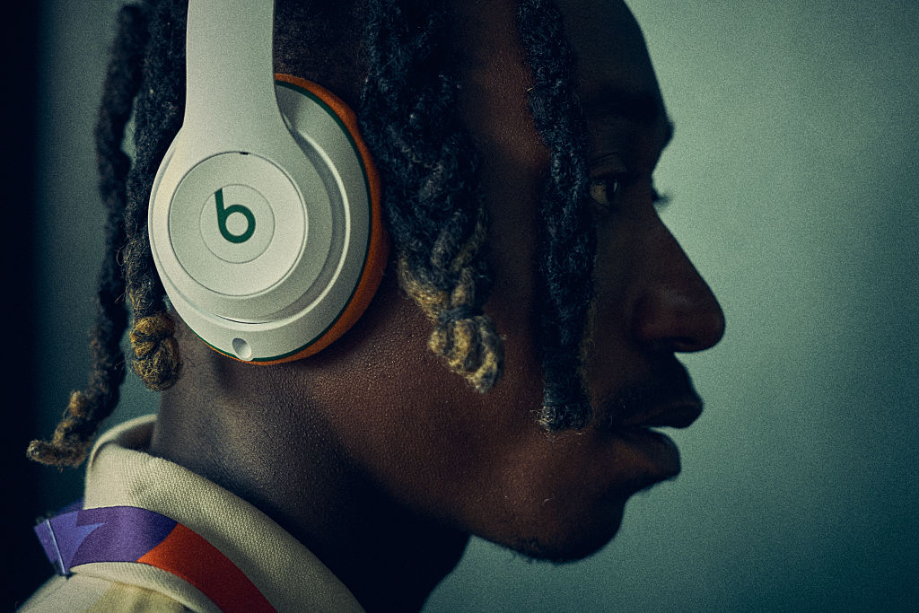 Yan Diomande of Ivory looks ahead whilst wearing large headphones at the FIFA World Cup 2026 Group E match between Ivory Coast and Ecuador at Philadelphia Stadium on June 14, 2026 in Philadelphia