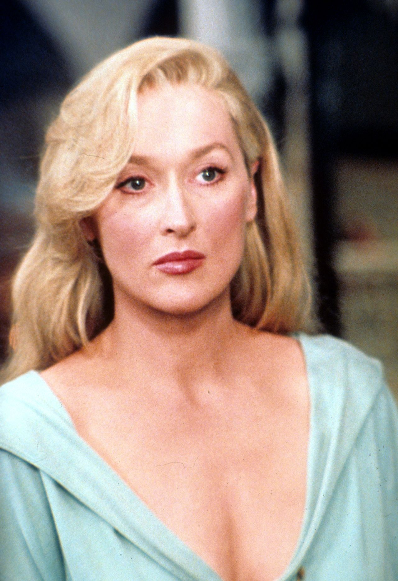 Meryl Streep in a scene from Death Becomes her in 1992