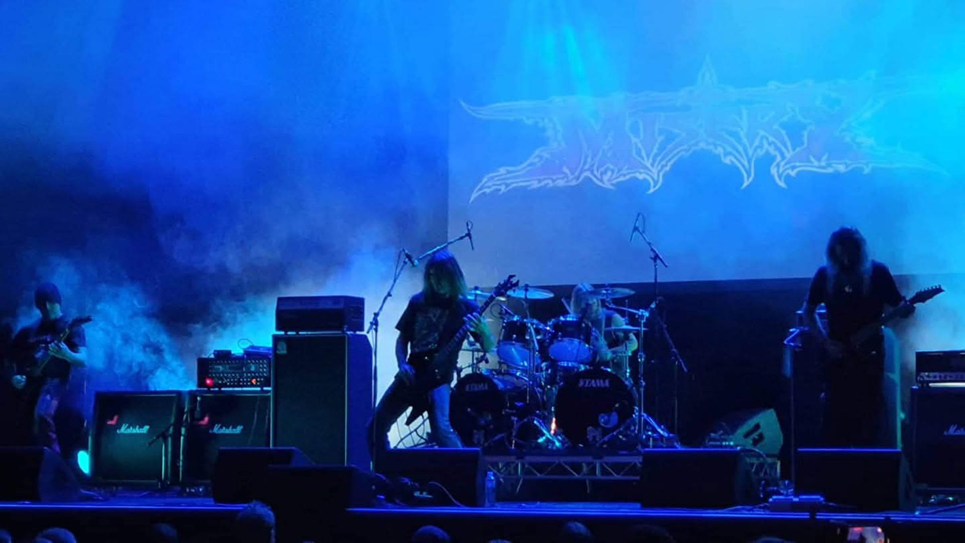 Glen Phillips onstage with the band Misery