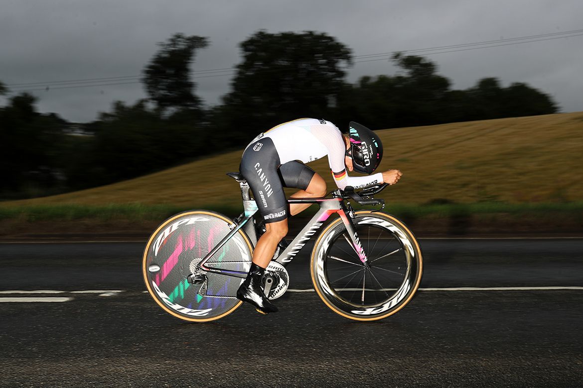 Trxixi Worrack on her way to bronze
