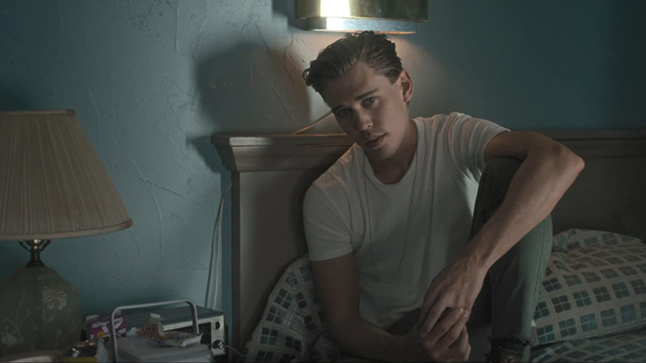 Austin Butler sits brooding on a bed in The Dead Don't Die.
