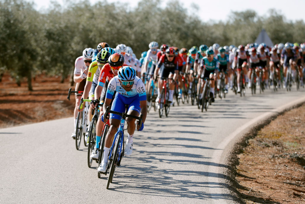 IZNAJAR SPAIN FEBRUARY 16 Tsgabu Gebremaryam Grmay of Ethiopia and Team BikeExchange Jayco leads the peloton during the 68th Vuelta A Andalucia Ruta Del Sol 2022 Stage 1 a 2007km at stage from Ubrique to Iznjar 514m 68RdS on February 16 2022 in Iznjar Spain Photo by Bas CzerwinskiGetty Images