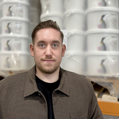 painting expert Jack Reading from Emperor Paint