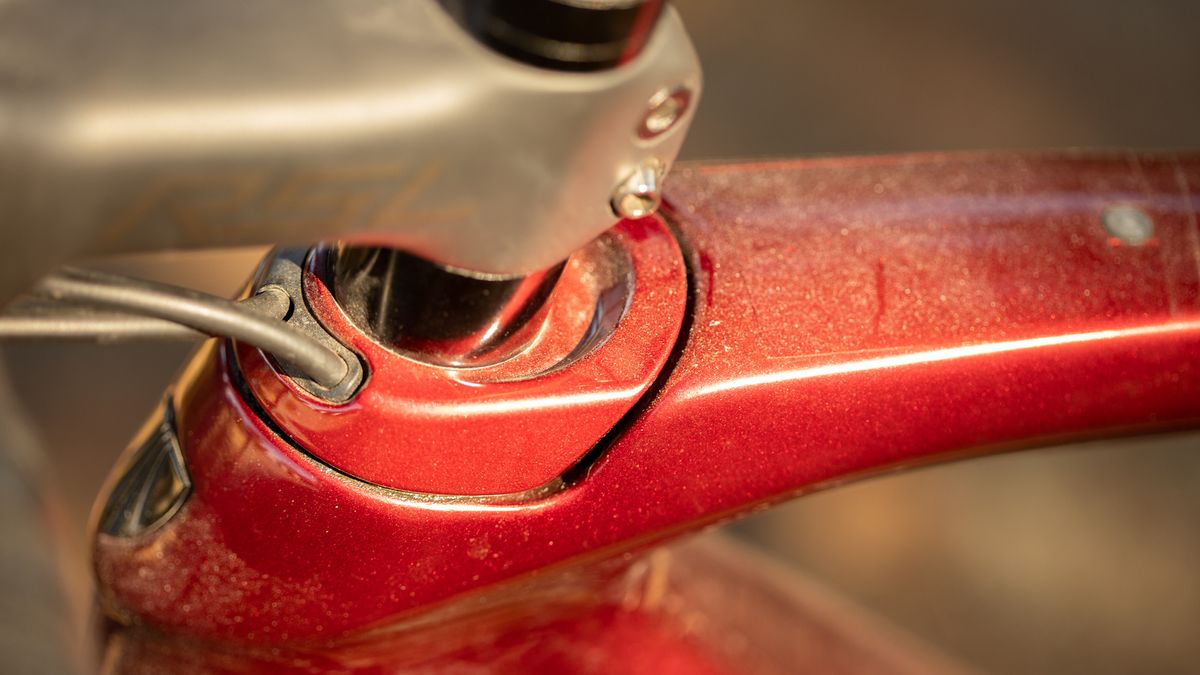 Trek Checkpoint SL 6 eTap hard to clean area