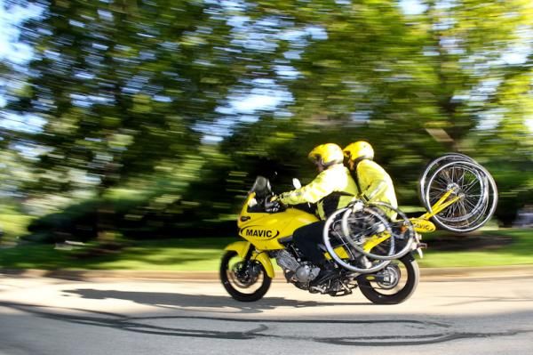 It's the Mavic moto rushing to the rescue.