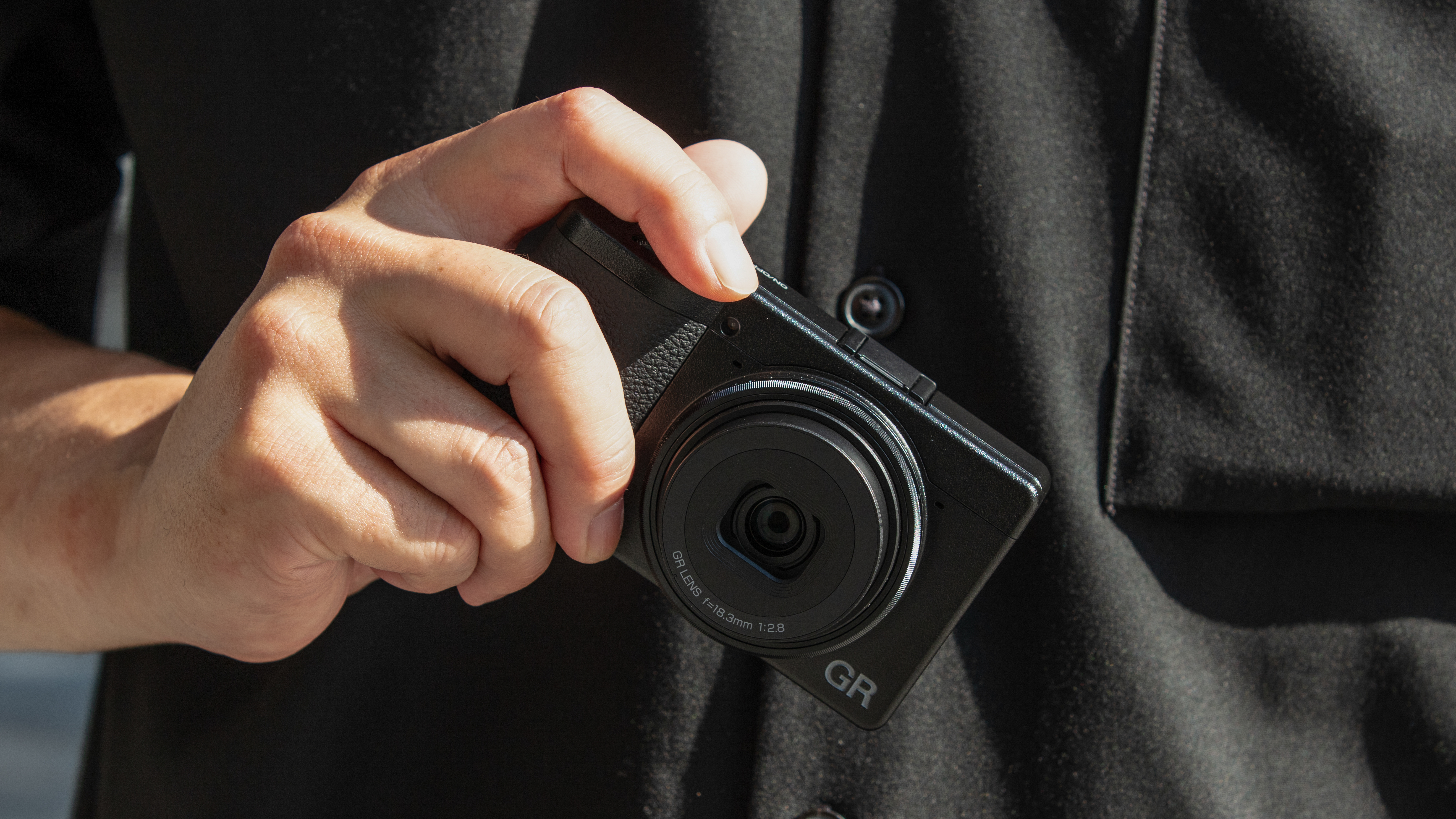 Ricoh GR IV