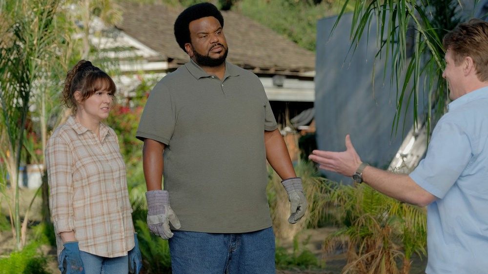 Claudia O&#039;Doherty as Jillian and Craig Robinson as Craig in the wild in Killing It season 2