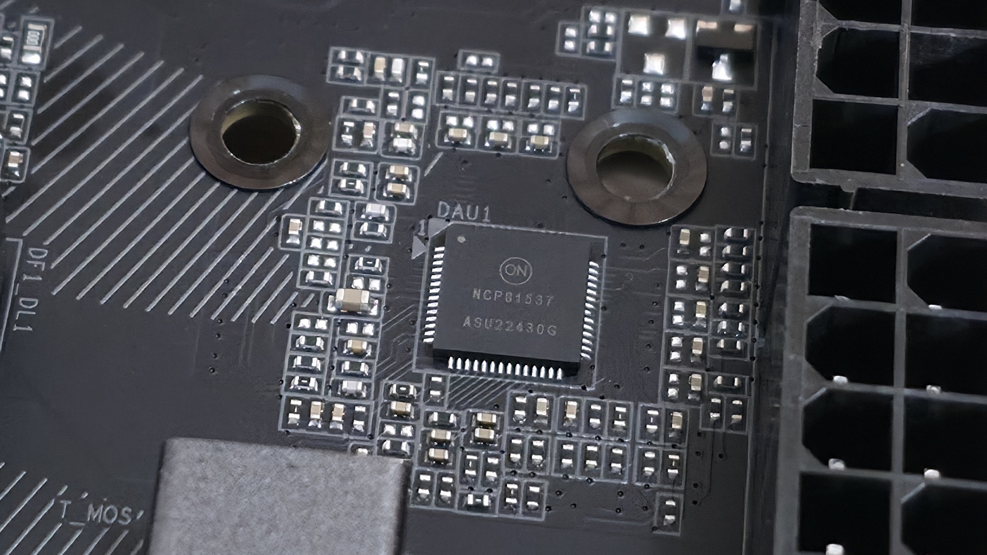 Gigabyte Z890 Aorus Elite Wifi7 Plus - IC's