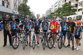 The team from Giant Kenda prior to the start of stage six in Chengmai.