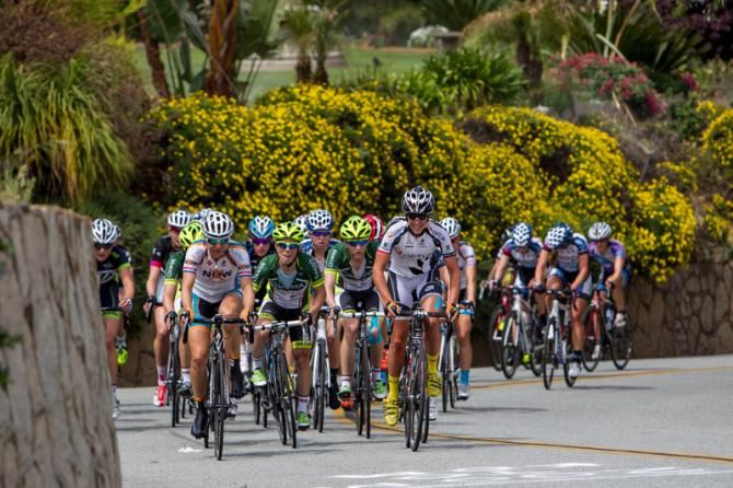 What's left of the main group passes the KOM.