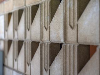 frank lloyd wright hawthorne drive house in timber and low ceiling usonian style roof