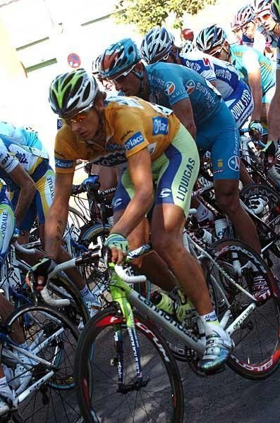 Pozzato storms by