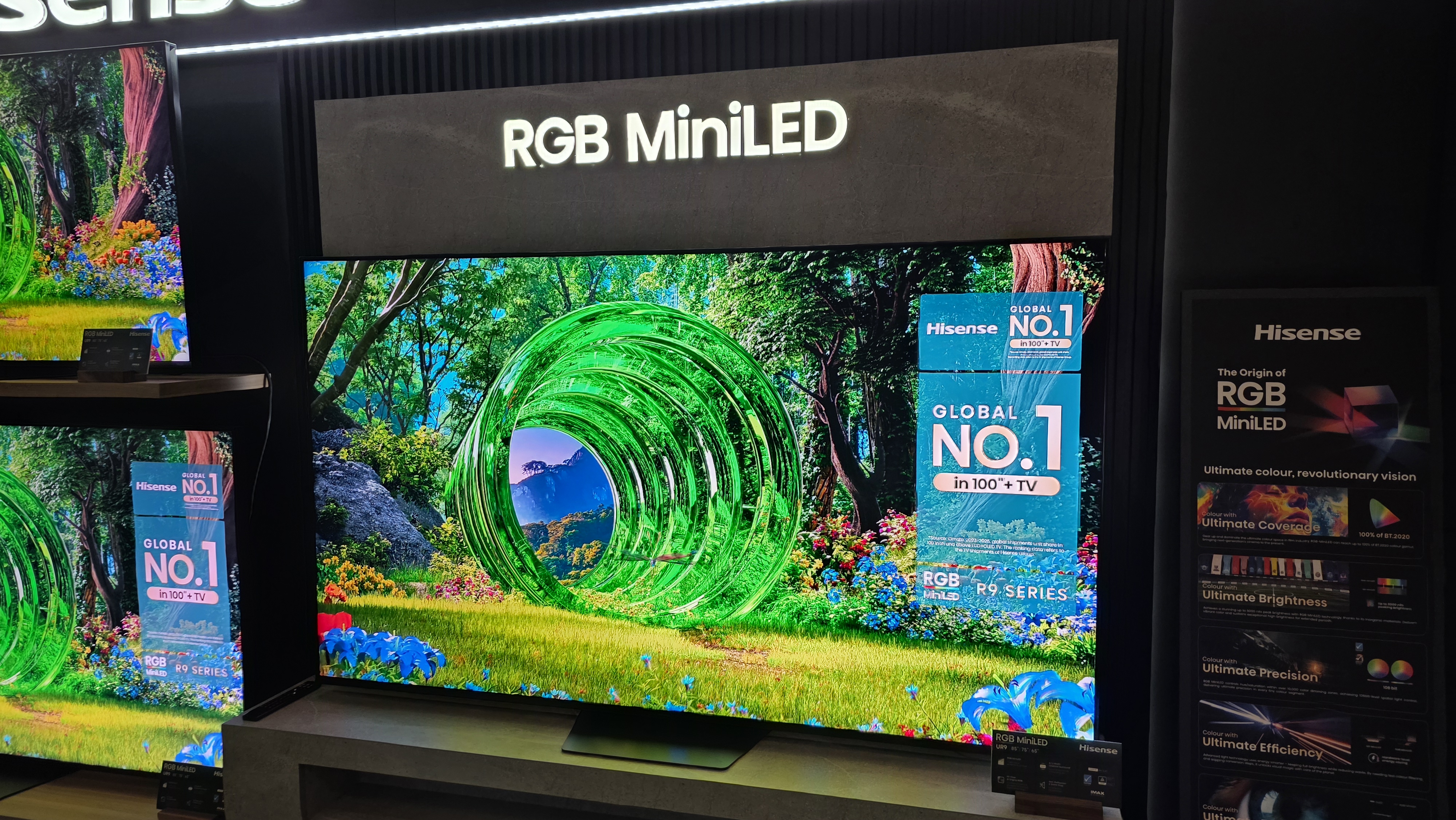 Hisense UR9 RGB mini-LED TV