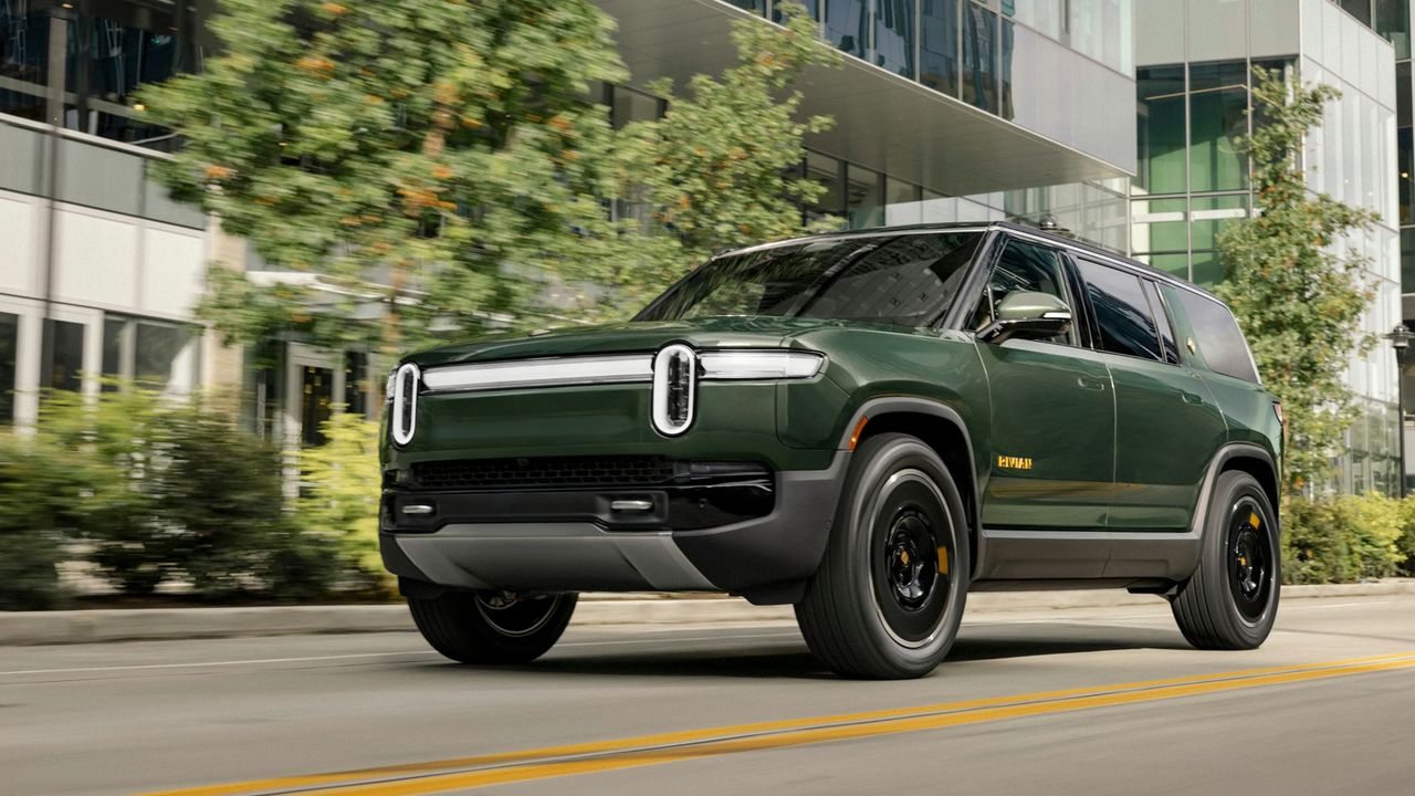 Rivian R1S