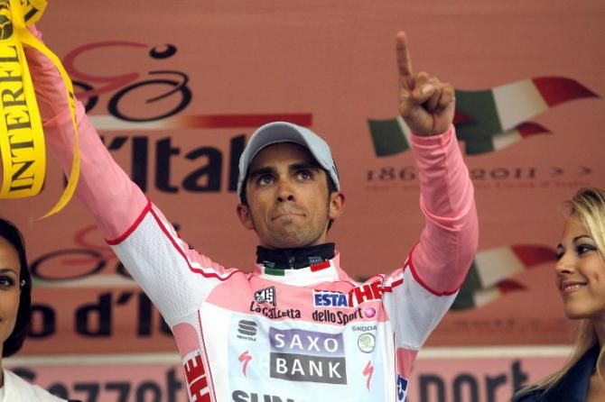 Alberto Contador in the magalia rosa in 2011