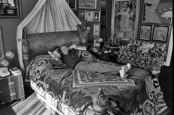 elton john in his bedroom