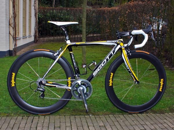 Mark Cavendish (HTC-Columbia) will race his first Ronde van Vlaanderen aboard a modified Scott Addict.