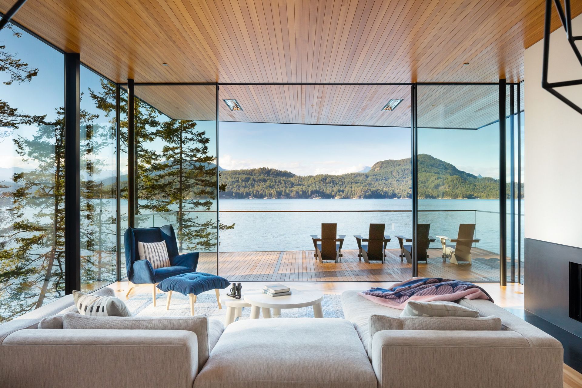 omb designs Bowen Island House | Wallpaper