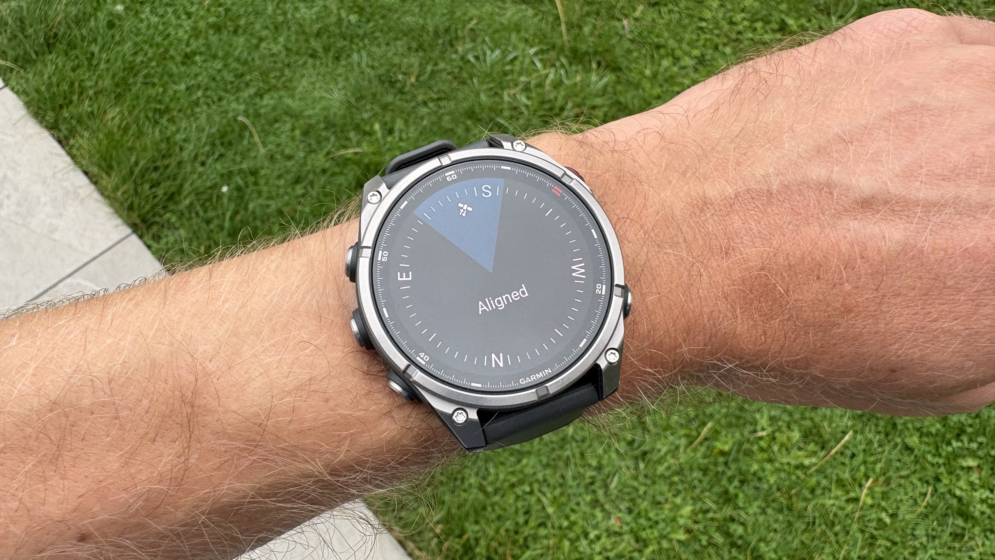 Garmin Forerunner 970 vs Garmin Fenix 8 Pro