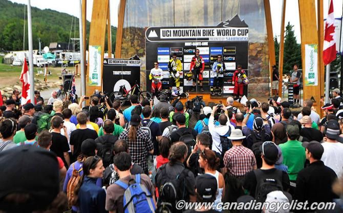Fans stay to see Steve Smith