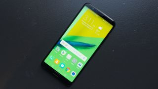 The Honor View 10 looks great, but also the same as all the others