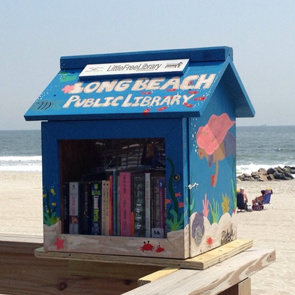A little free library in Long Beach