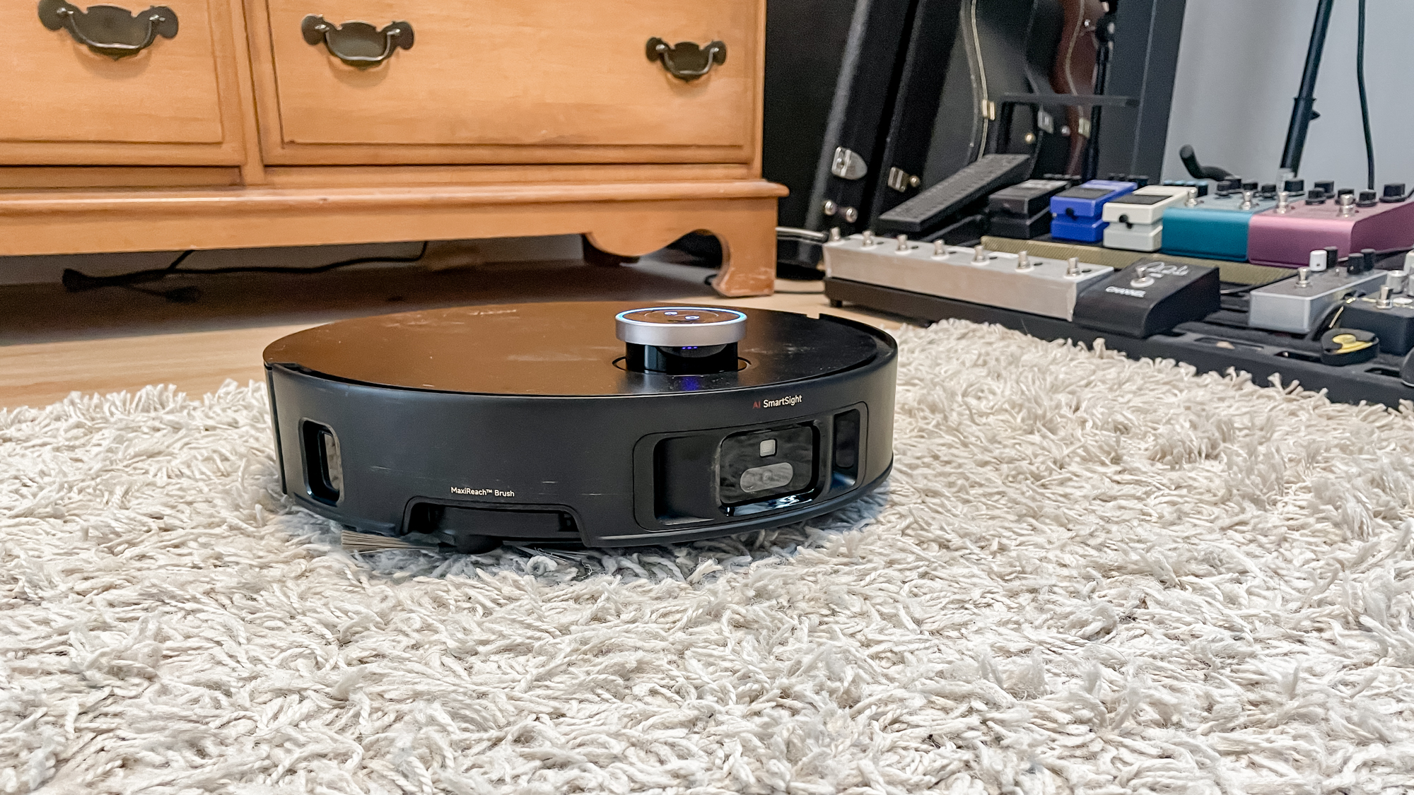 Mova Mobius 60 robot vacuum on carpet