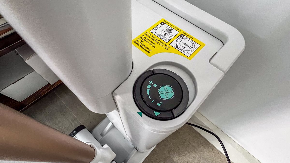 The odour neutraliser in the Shark Cordless Detect Pro auto-empty bin