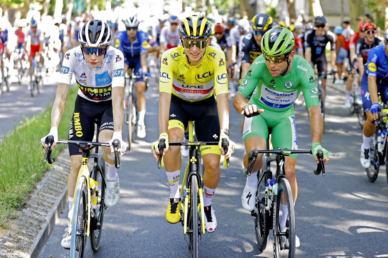 Tour de France 2021 - 108th Edition - 21th stage Chatou - Paris Champs Elysees 108,4 km - 18/07/2021 - Jonas Vingegaard (DEN - Jumbo - Visma) - Tadej Pogacar (SLO - UAE Team Emirates) - Mark Cavendish (GBR - Deceuninck - Quick-Step) - photo Jan De Meuleneir/PN/BettiniPhoto&Acirc;&copy;2021