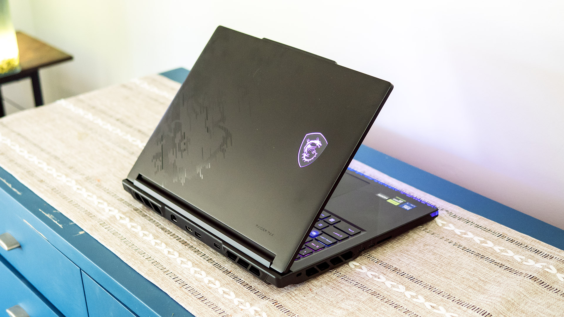 MSI Raider 16 Max HX