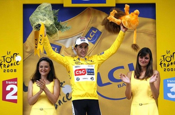 Carlos Sastre gets another jersey