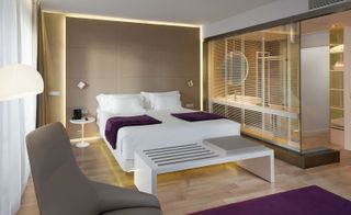 NH Collection Eurobuilding Guestroom