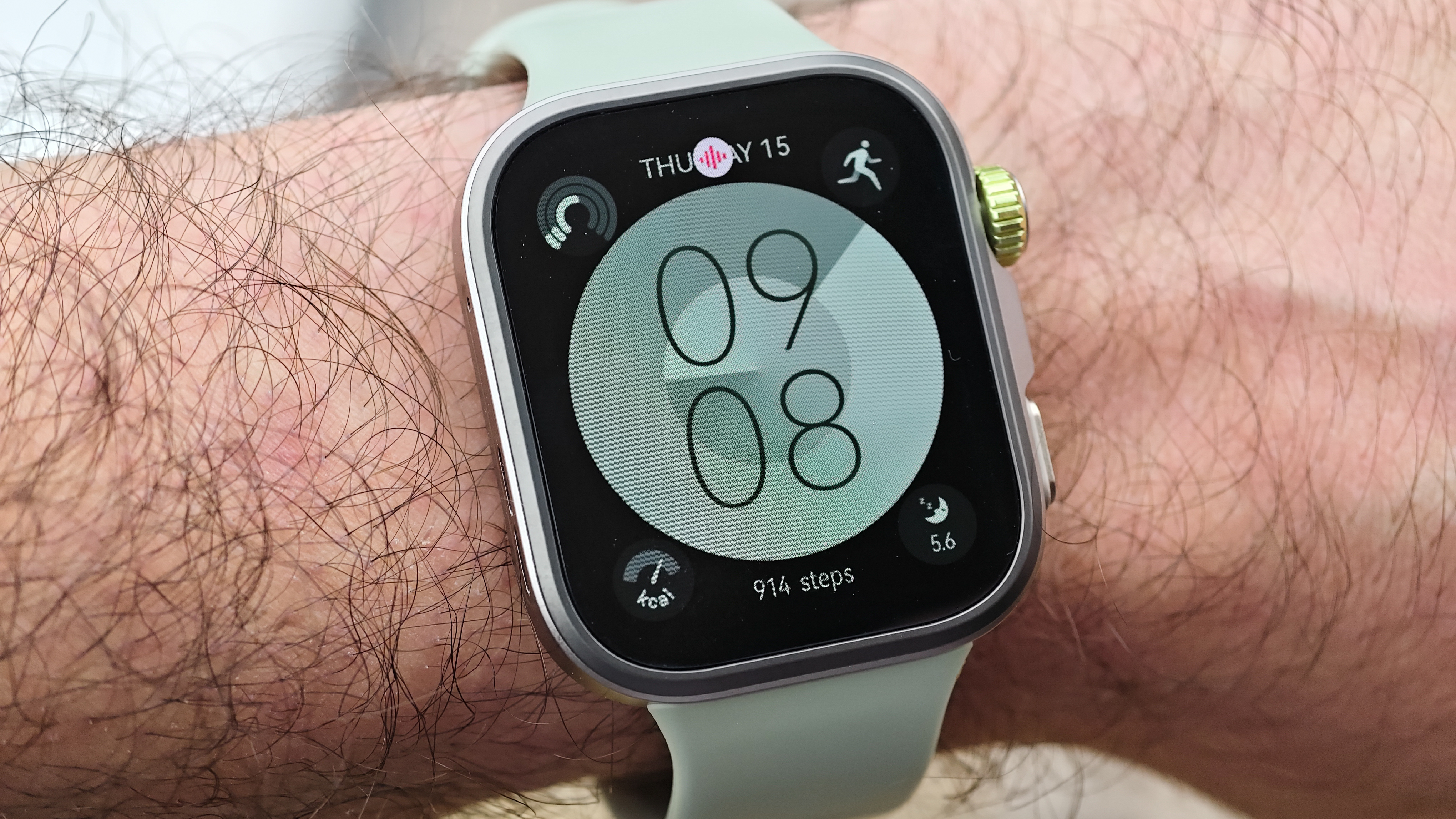 A photo of the Huawei Watch Fit 4 Pro