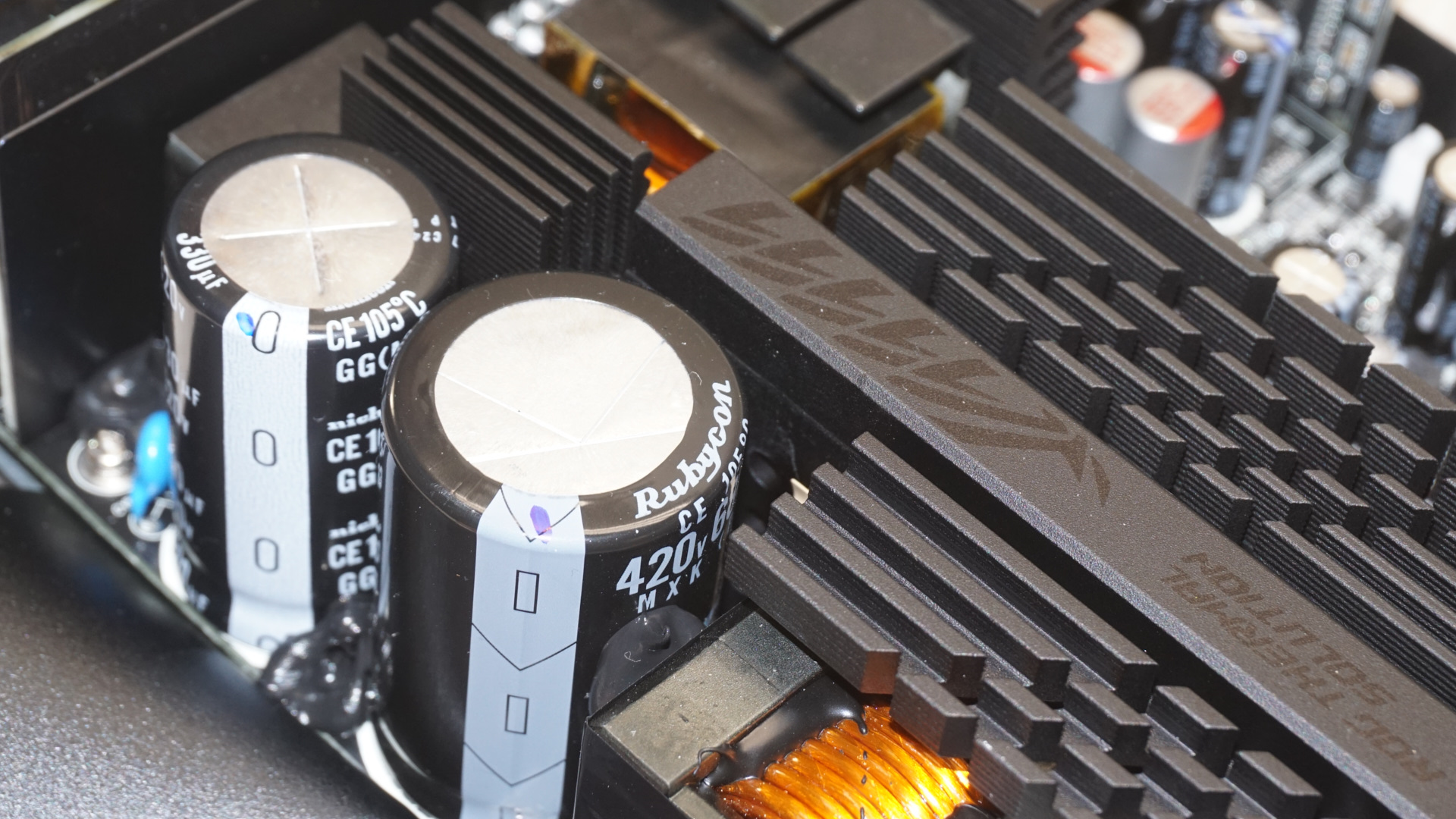 Asus ROG Strix 1000W Platinum PSU