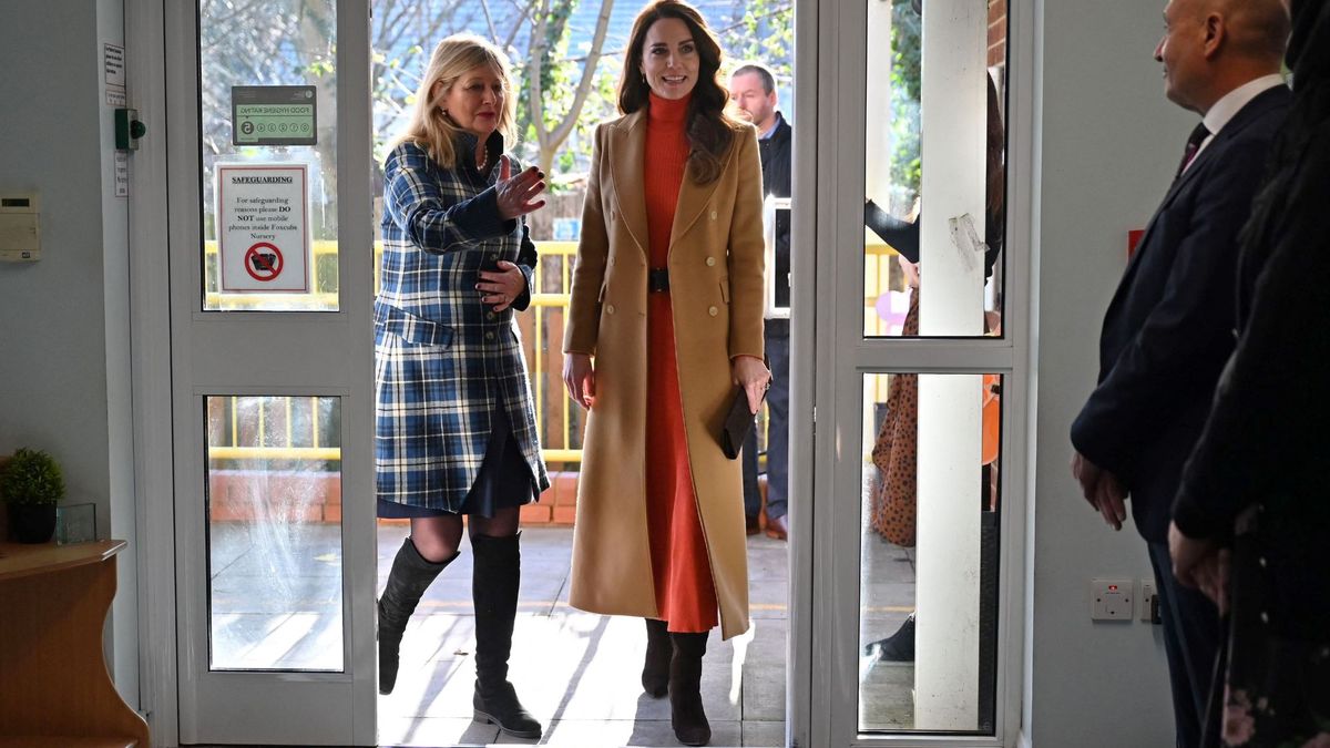 Kate Middleton just proved a camel coat is the perfect addition to any winter outfit