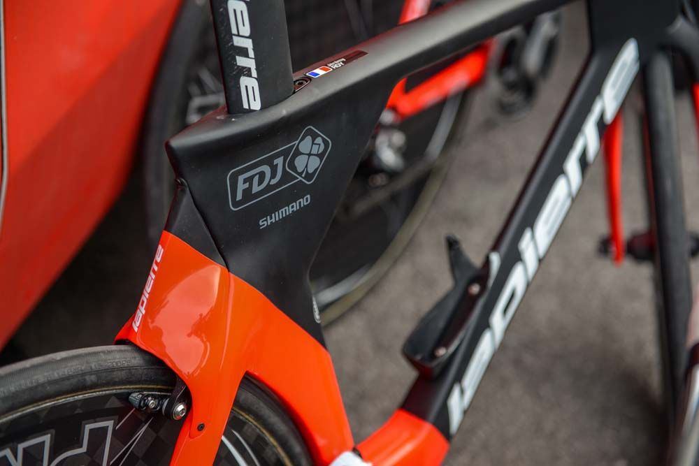 The chunky seat post area of the Lapierre Aerostorm DRS
