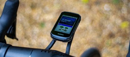 A Garmin Edge 550 bike computer 