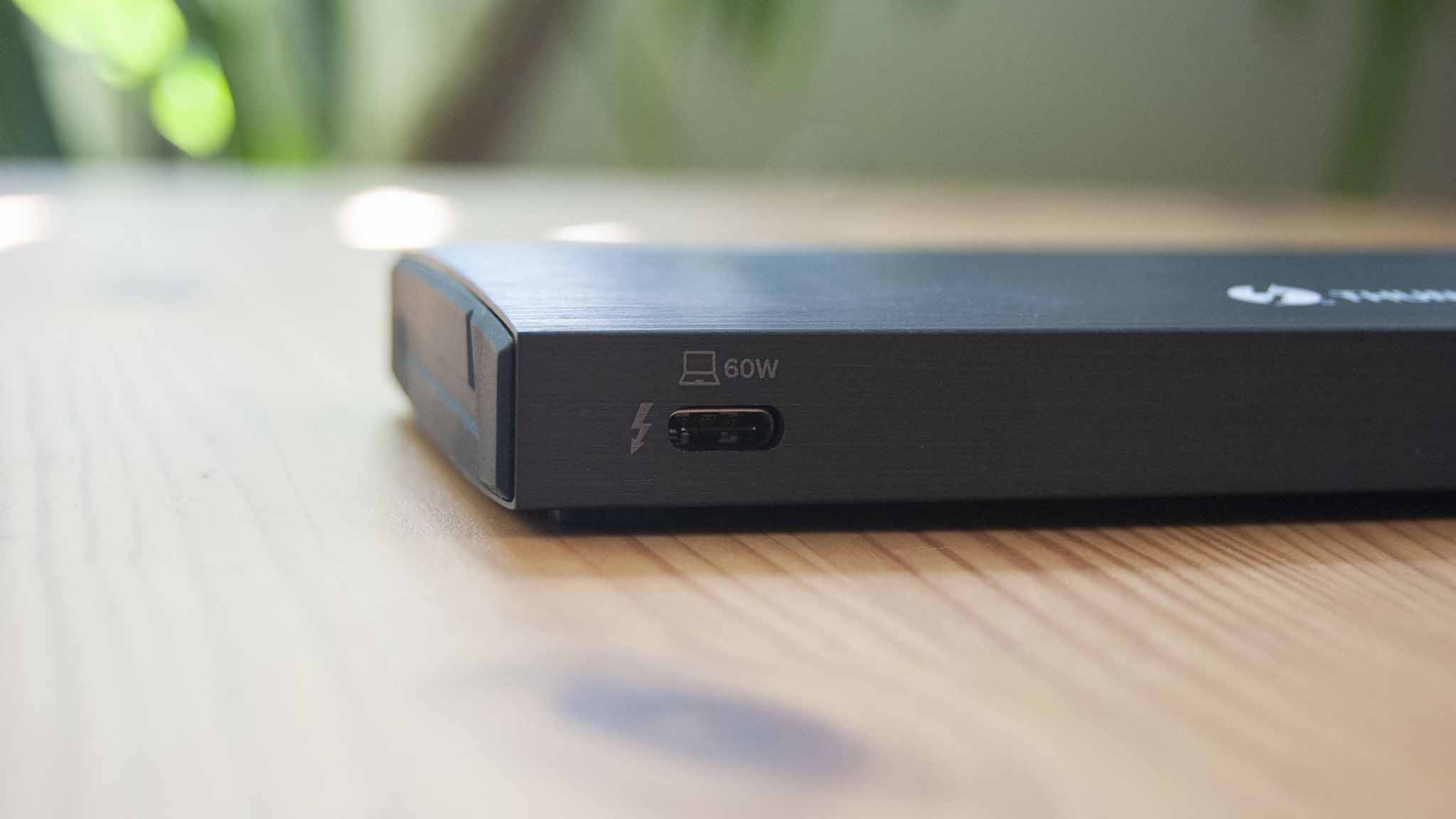 Conectável Thunderbolt 4 e Hub USB4