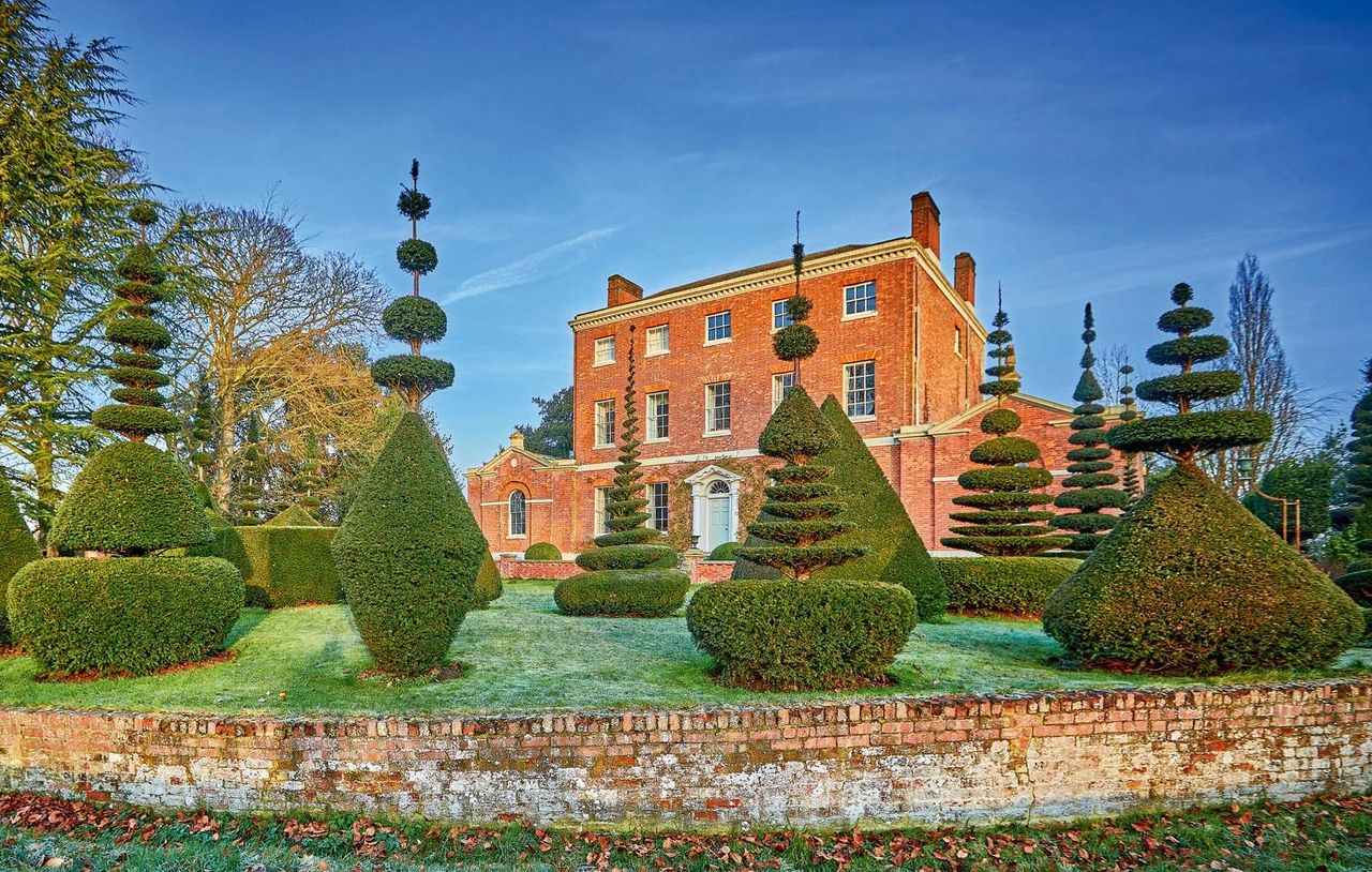 Michael &amp;amp; Janey Hill&#039;s Topiary at Cressy Hall, as seen from the ha-ha.