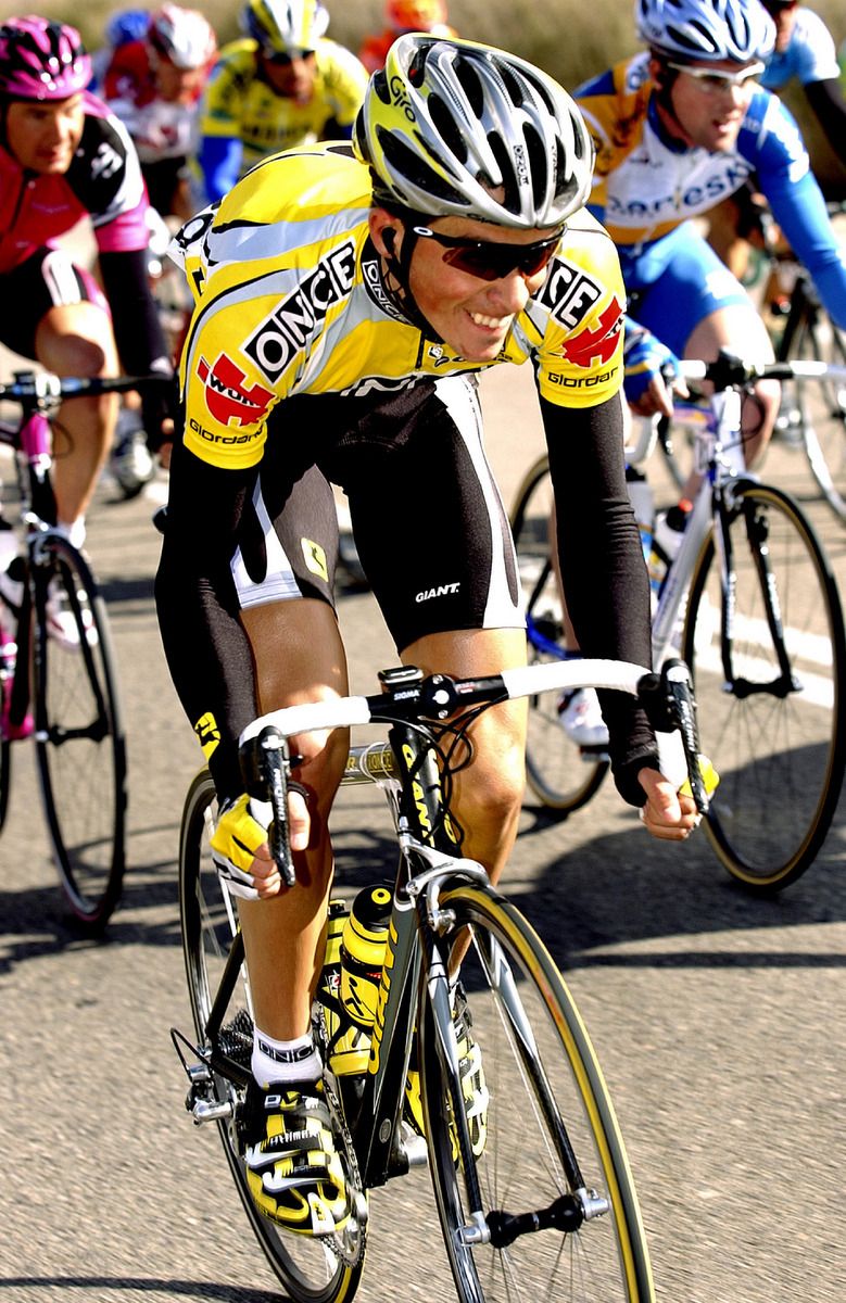 Alberto Contado in his debut season as a professional with ONCE in 2003