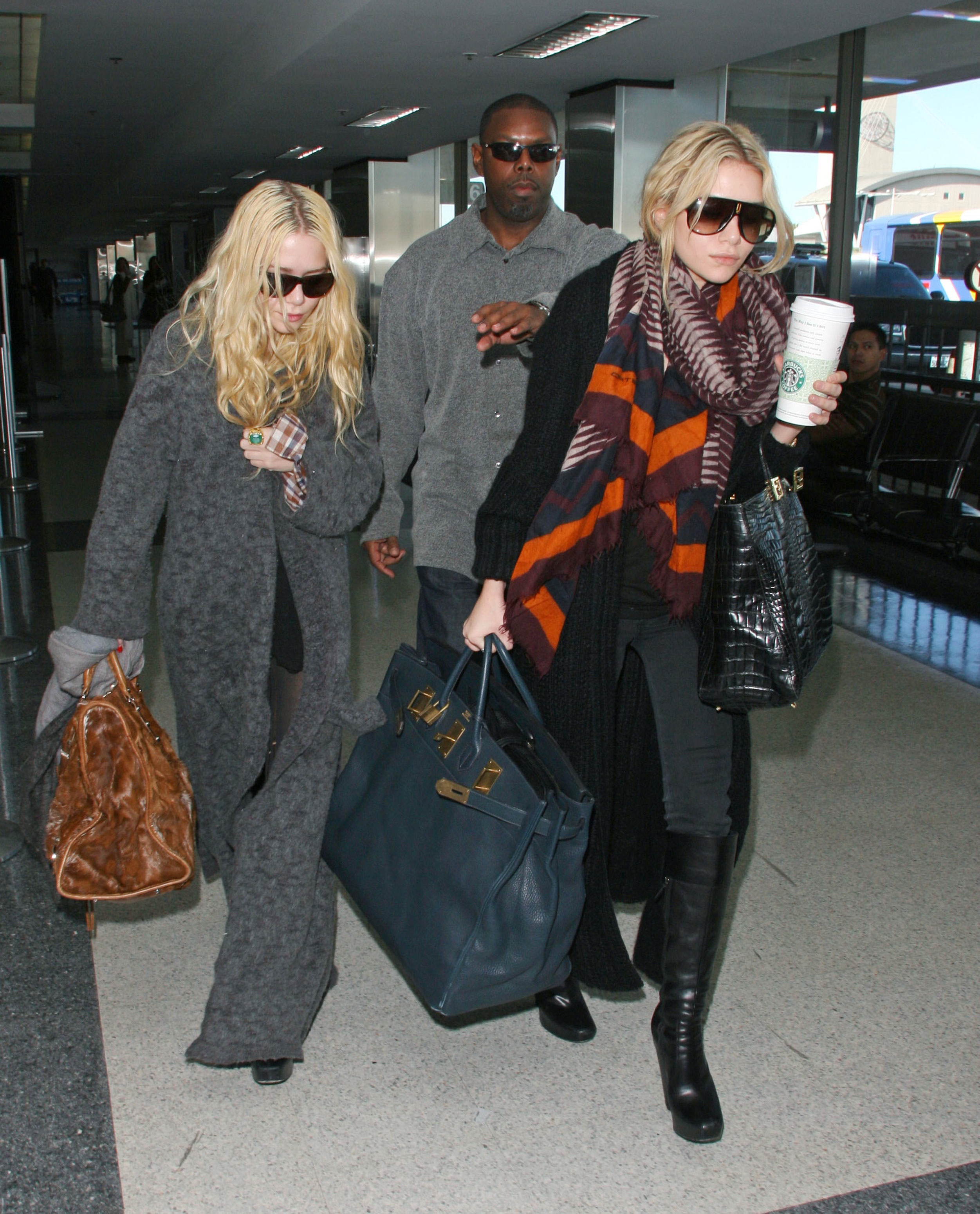 The Olsen twins at the airport