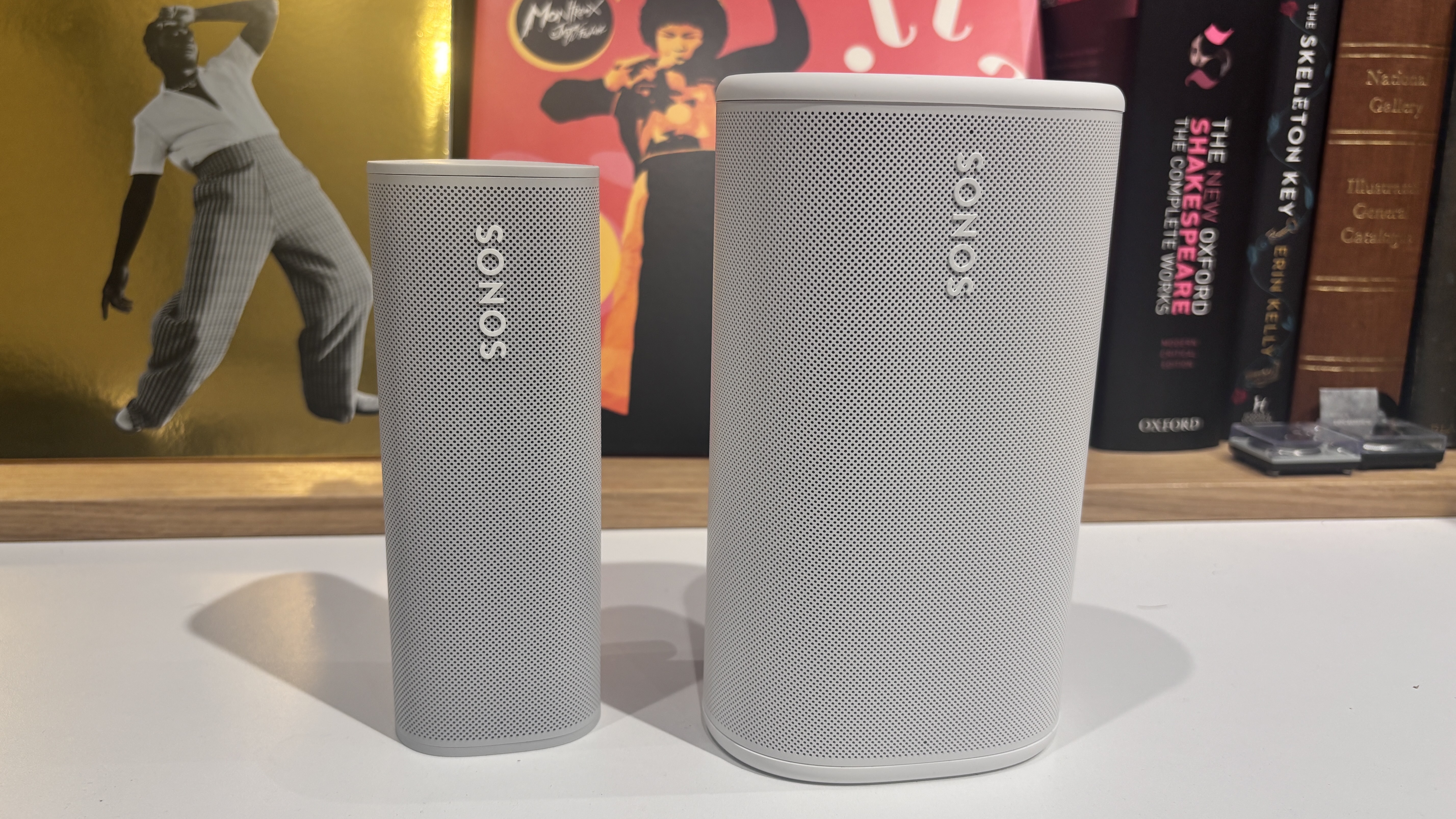 Sonos Play and Sonos Roam 2 speakers next to each other
