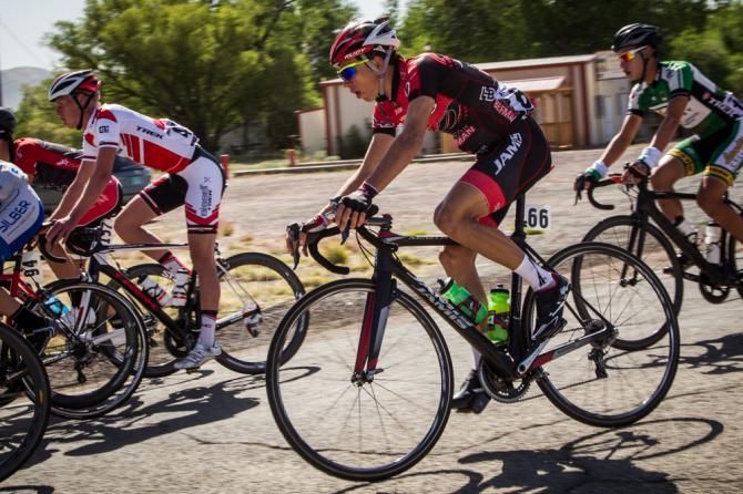 Daniel Jaramillo (Jamis) in the bunch before his win