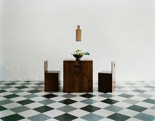 Lovecube table and chairs