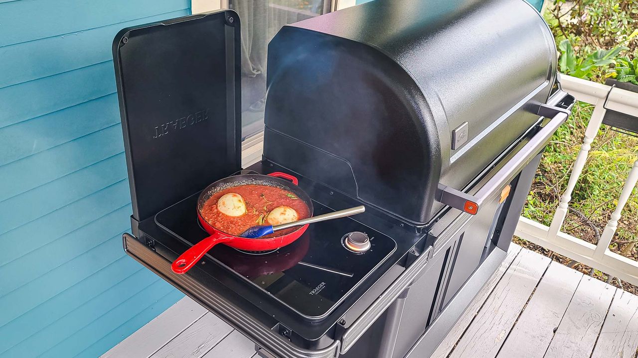 Traeger Timberline XL grilling food